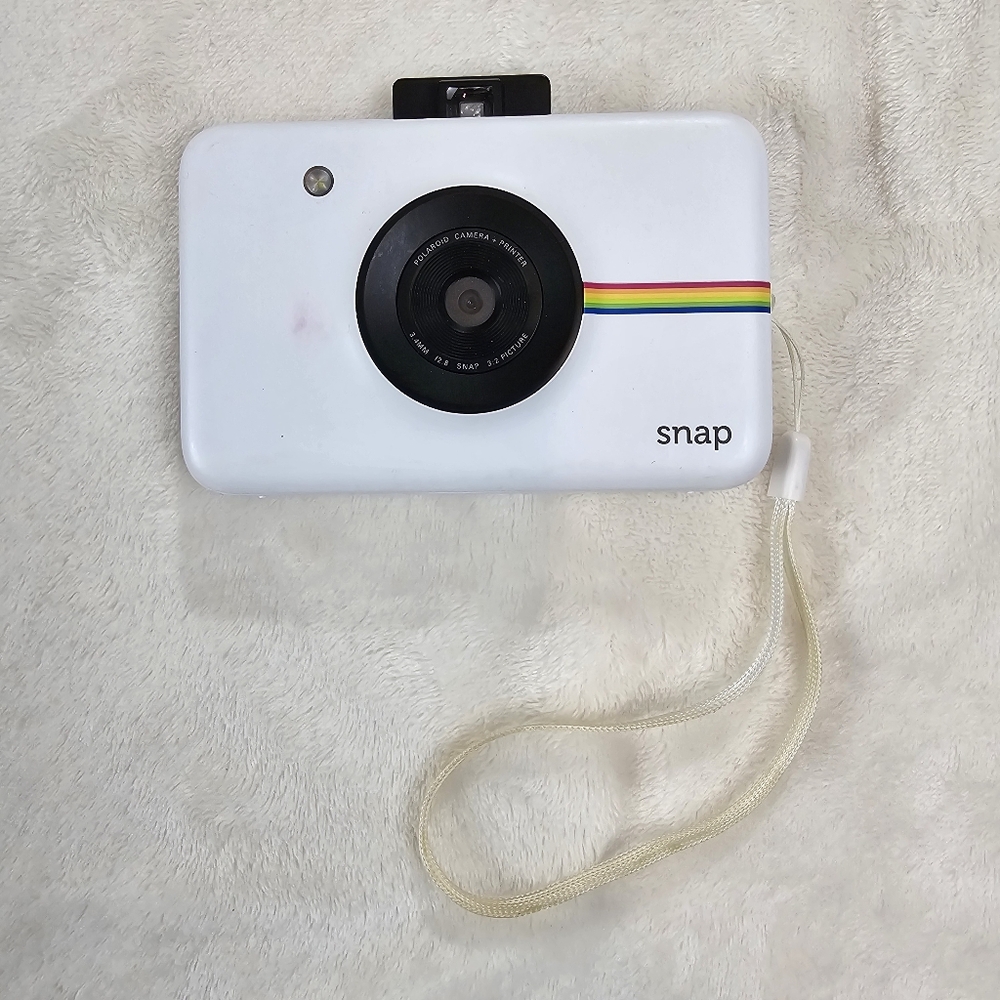 Please Read - FOR PARTS OR REPAIR - Polaroid Snap Instant Digital Camera…